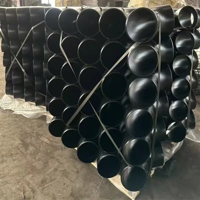 ASTM A234 WPB Elbow τελείωσε τη συσκευασία περιμένοντας παράδοση
